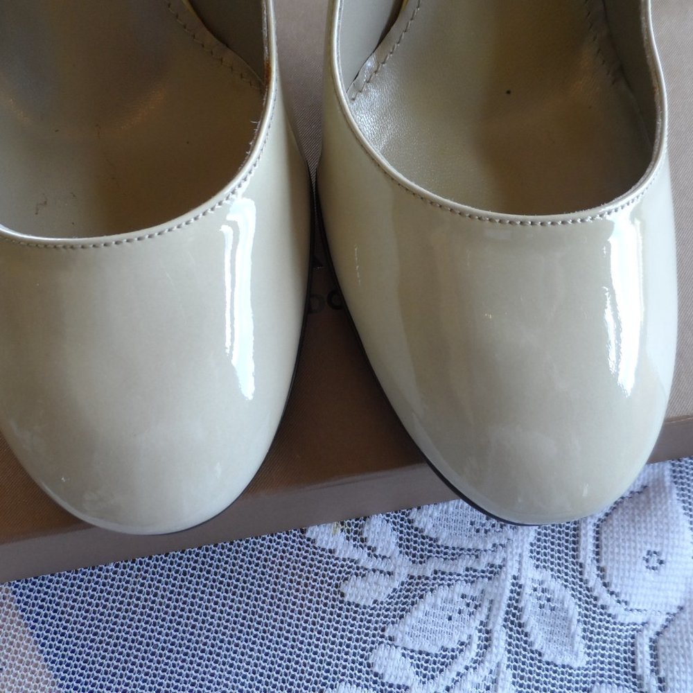 New Burberry Light Green Patent Leather Heeled Pumps Size 36.5 M - Picture 6 of 15